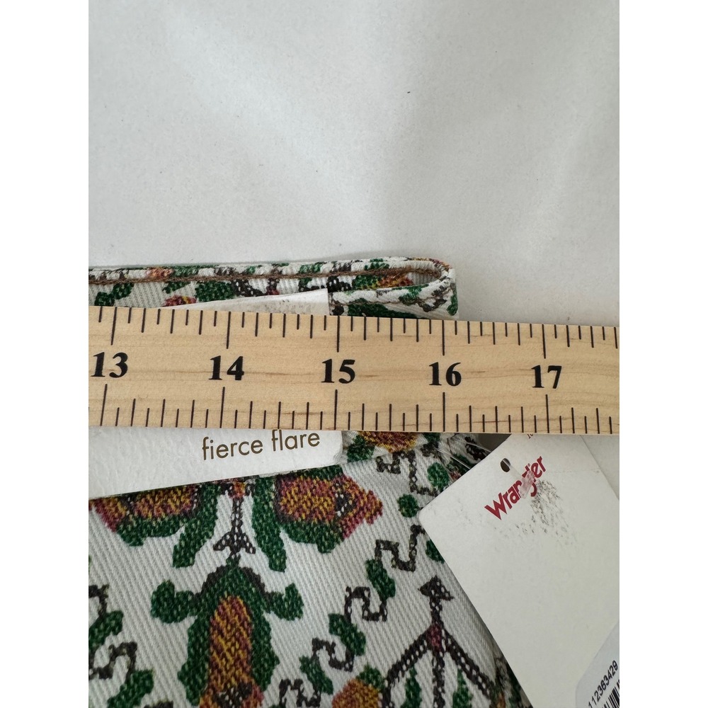 Wrangler High Rise Fierce Flare Jeans Boho Festival Multicolored cow girl sz 31 - Picture 6 of 12